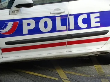 Nantes : ivre, elle tente de mordre un policier