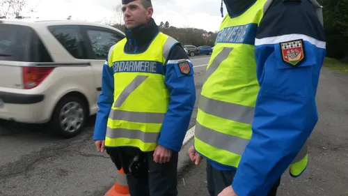 Vertou : avec un permis non-valide, il avait grillé un feu rouge et...