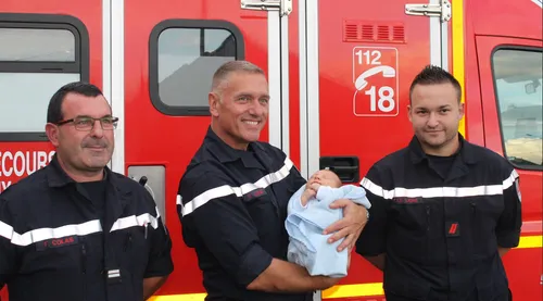 Belle histoire : Raphaël, né dans une ambulance des pompiers