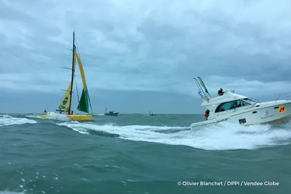 Vendée Globe : Louis Burton, septième skipper à franchir la ligne...
