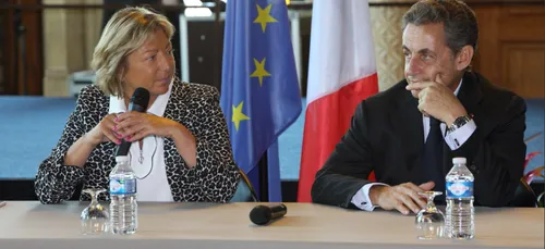 La maire de Calais décorée Chevalier de la légion d'honneur par...