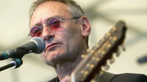 MICHAEL JONES QUITTE LES ENFOIRES !