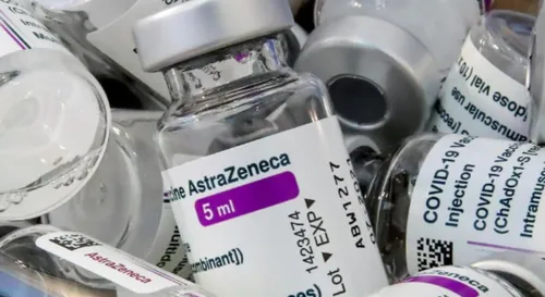 Astrazeneca : l'Agence européenne du médicament juge le vaccin "sûr...
