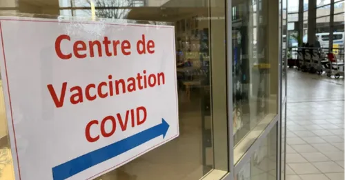 Les maires du Pas-de-Calais réclament plus de vaccins anti-covid à...