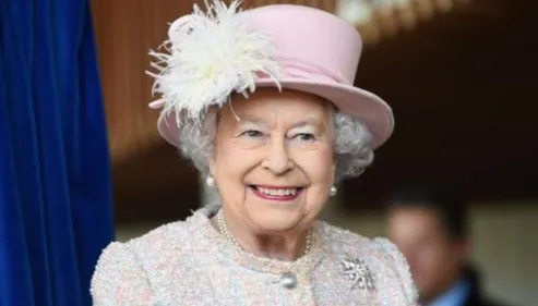 ELIZABETH II : découvrez 3 anecdotes insolites sur la reine !