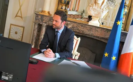 Déconfinement : le maire d'Hazebrouck consulté par Emmanuel Macron