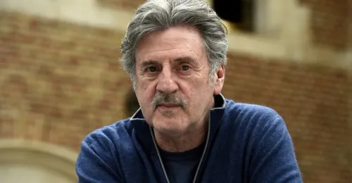 Daniel Auteuil se lance dans la chanson avec "Si vous m'aviez...