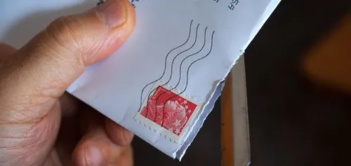 Conso : Le prix des timbres (et des colis) va augmenter en 2022 !