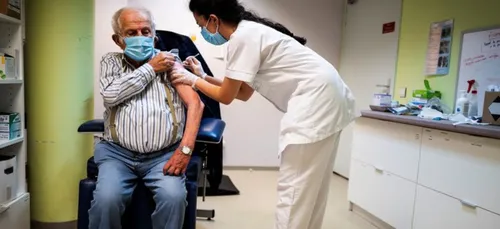 Coronavirus : La 3ème dose de vaccin sera administrée à partir du...