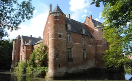 Loto du Patrimoine 2021 : le château d'Esquelbecq et l'ancien four...