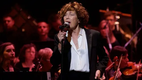 Jane Birkin : suite à son AVC, elle annule tous ses concerts !