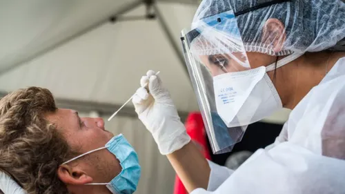 Covid 19 : les tests de dépistage ne sont plus remboursés sous...