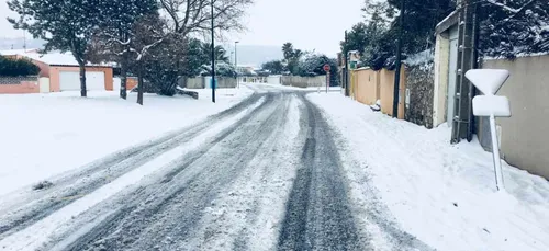 Alerte météo : la neige se maintient sur le Gard et l'Hérault