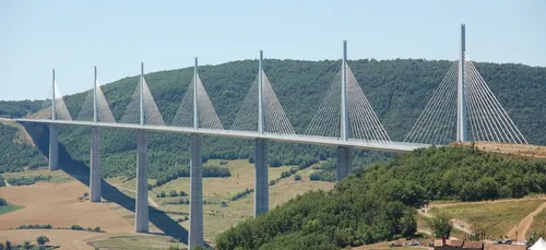 L'A75 restera gratuite assure le gouvernement