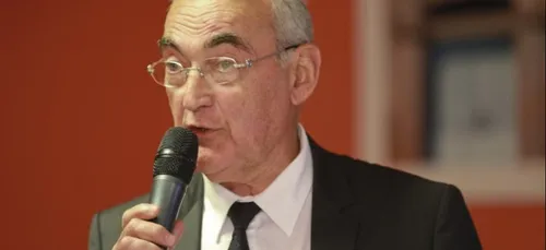 Le maire du Pouget, Louis Villaret, à la rencontre d'Emmanuel Macron