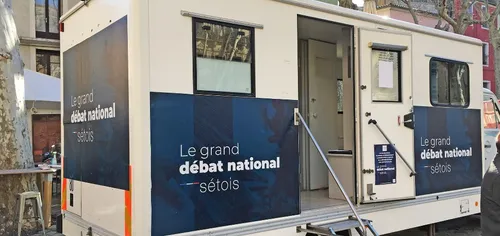 Grand débat national à Sète : le Mobil'infos dans les quartiers