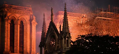 Incendie à Notre-Dame : 1,5 millions d'euros débloqués par la...
