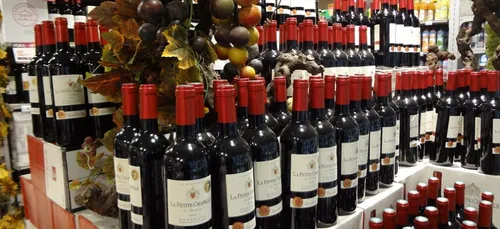 Dure vie pour le vin français !