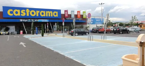 La colère des salariés de Castorama, écoutez le délégué syndical FO...