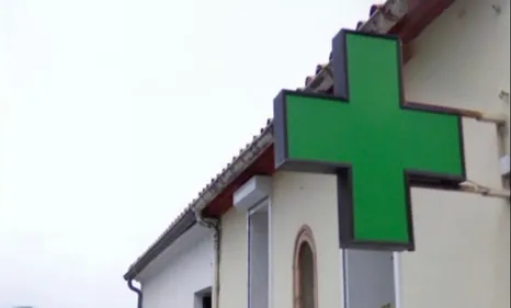 Pyrénées-Orientales : une pharmacie de village sauvée par un...