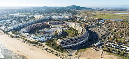 Cap d'Agde : 17 établissements du village naturiste fermés