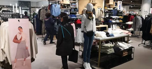 La fin des produits "non essentiels" dans les rayons des grandes...