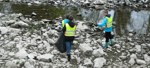 Opération « Rivières propres » dans les Ardennes.