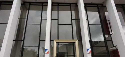 Condamnés pour le vol de plaques d'égout à Sedan.