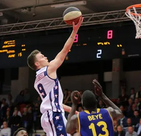Basket : l'Etoile de Charleville l'emporte face à Fos-sur-Mer