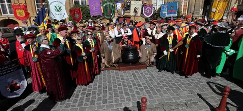 Le 14e Festival des Confréries en Ardenne s'installe ce week-end à...