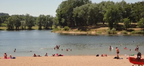 3 plages et un port de plaisance en Pavillon Bleu dans les Ardennes.