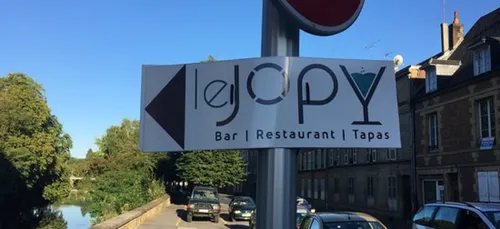 La péniche restaurant de Charleville a pris l'eau