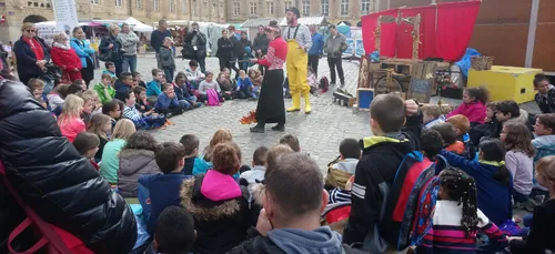 Le Festival des Marionnettes enchante riverains et touristes à...