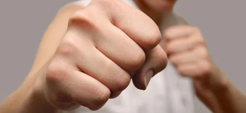 Charleville : un père et son fils en viennent aux mains