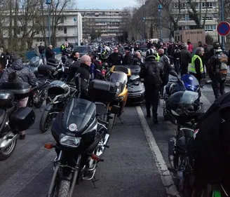 Manifestation contre les 80km/h : plus de 300 personnes mobilisées...