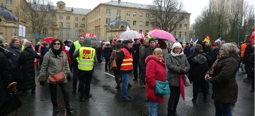 800 manifestants dans les rues de Charleville-Mézières