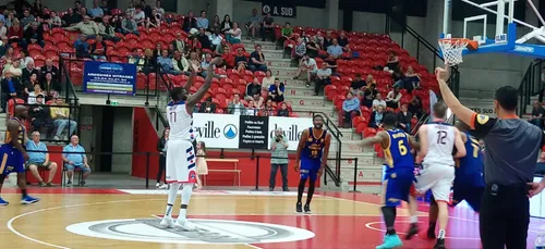Basket : l'Etoile de Charleville n'y arrive pas.