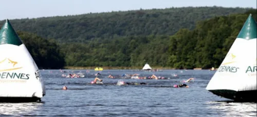Une étape de Coupe de France de natation en eau libre au Lac des...