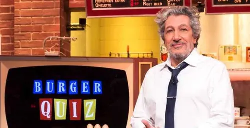 GERARD DARMON N'A PAS LA VOIX GRAVE AU RÉVEIL ! (Regardez)