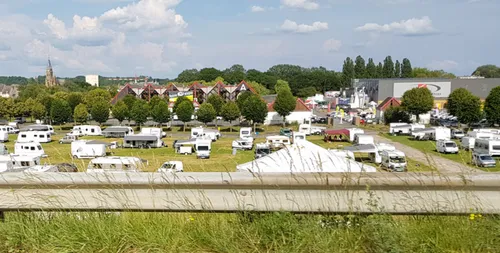 Charleville : les caravanes menacent la foire expo