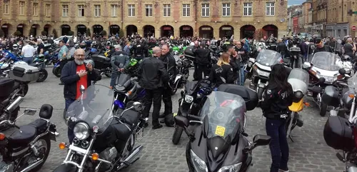 Charleville : manifestation des motards à la veille de la mise en...