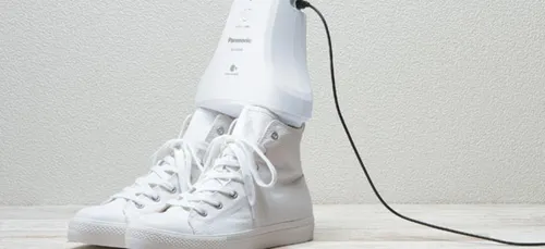 ON A TROUVÉ LA SOLUTION POUR NE PLUS SENTIR DES PIEDS !