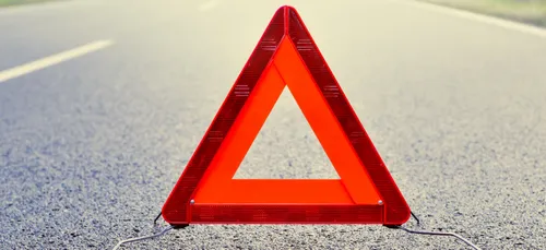 Charleville : un poteau électrique s'effondre après avoir été...