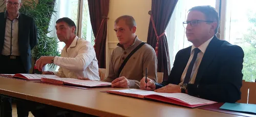 Le Département a signé son tout premier contrat initiative emploi