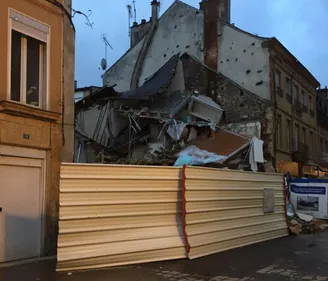 Effondrement d'un immeuble à Charleville : le périmètre de sécurité...