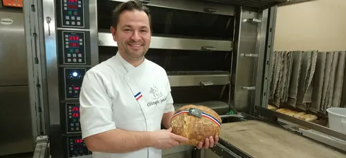 Le pain des poilus consommé par les chefs d'Etat du monde entier à...