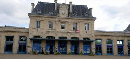 Charleville : il s'en prend à un contrôleur de train