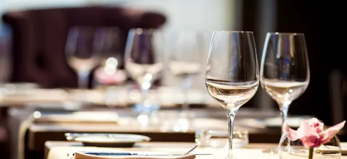 AVEC QUELLE STAR AIMERIEZ VOUS DÎNER POUR LA ST-VALENTIN !