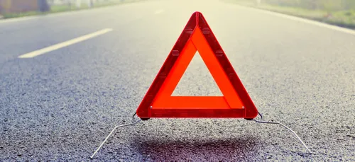 Faissault : une remorque de fumier se renverse sur la route