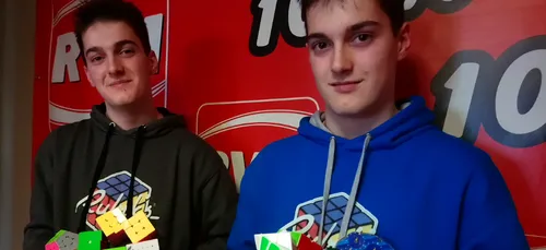 Un tournoi de "Rubik's Cube" à Lumes.